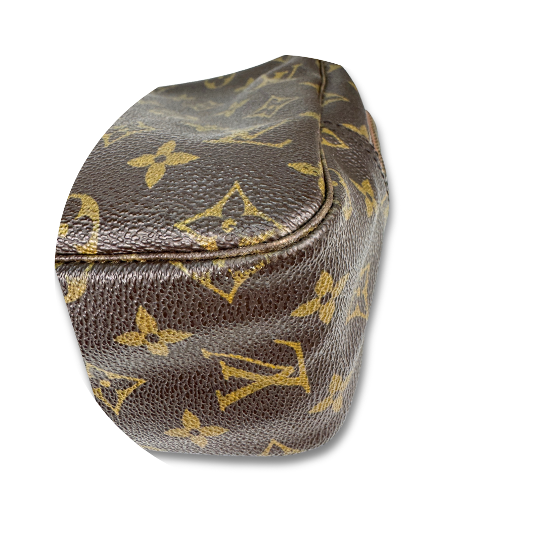 Louis Vuitton Monogram Trousse Toilette 28