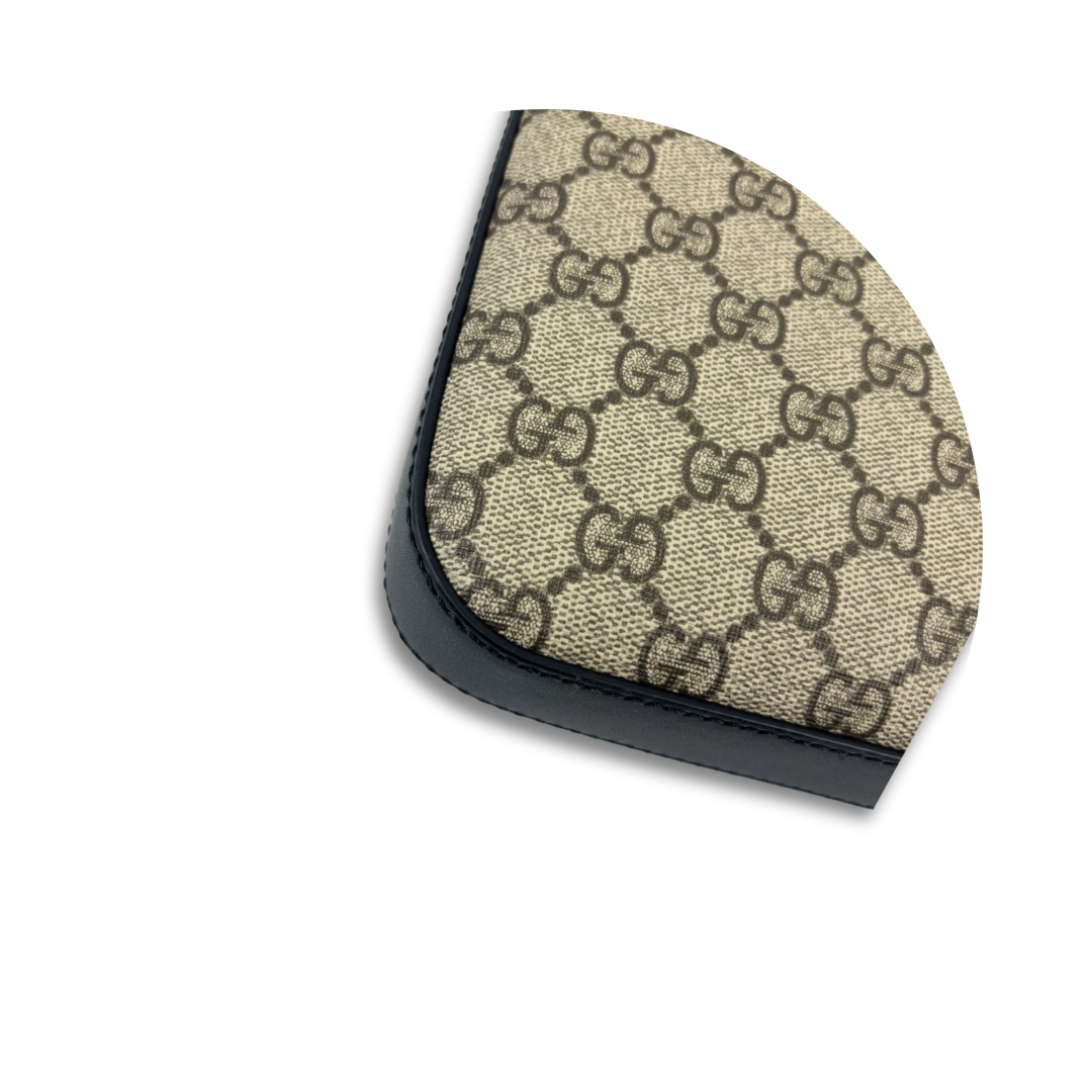 Gucci GG Supreme Zip Messenger Bag