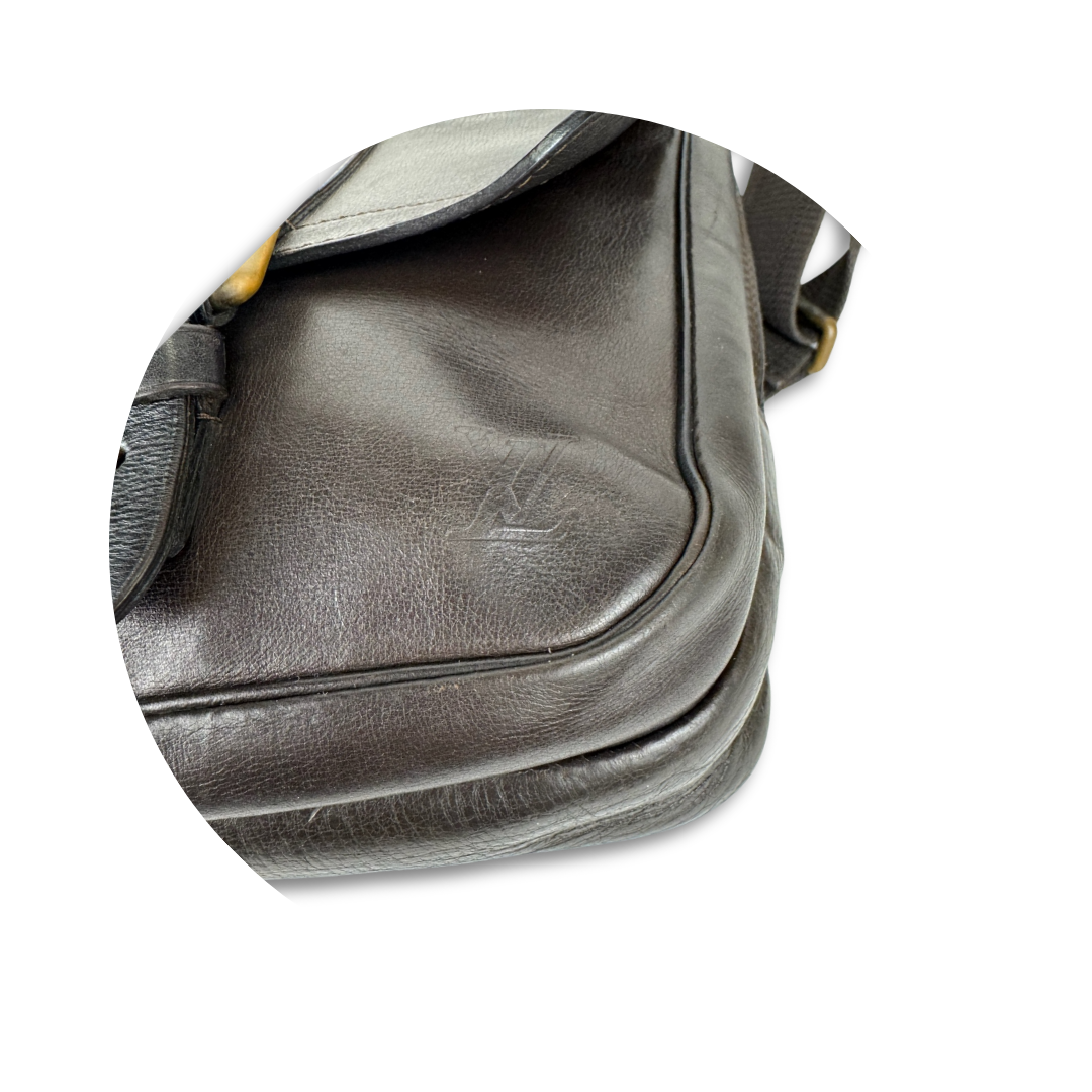 Louis Vuitton Leather Iroquois Shoulder Bag
