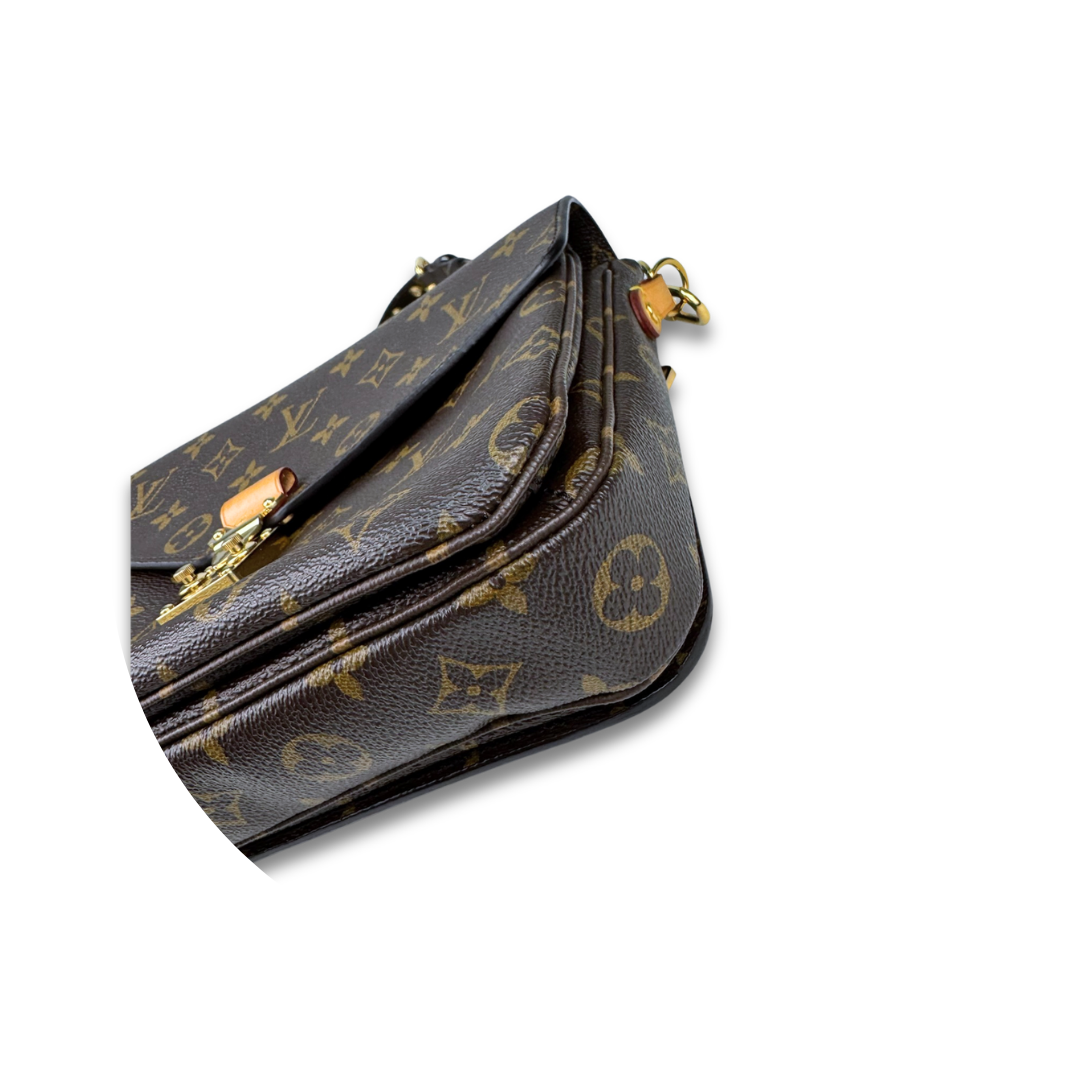 Louis Vuitton Monogram Pochette Métis