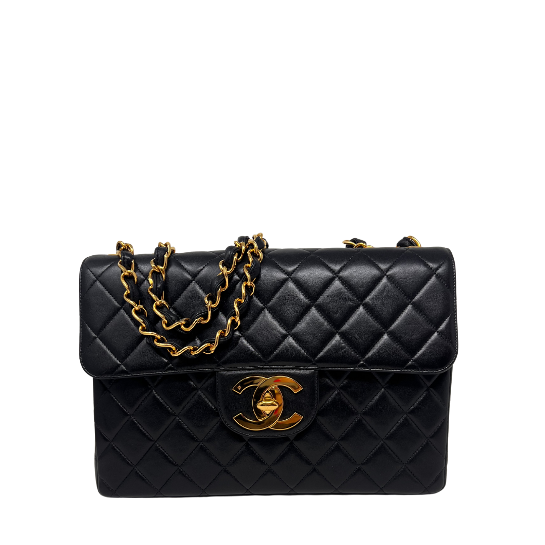 Vintage chanel jumbo flap hotsell