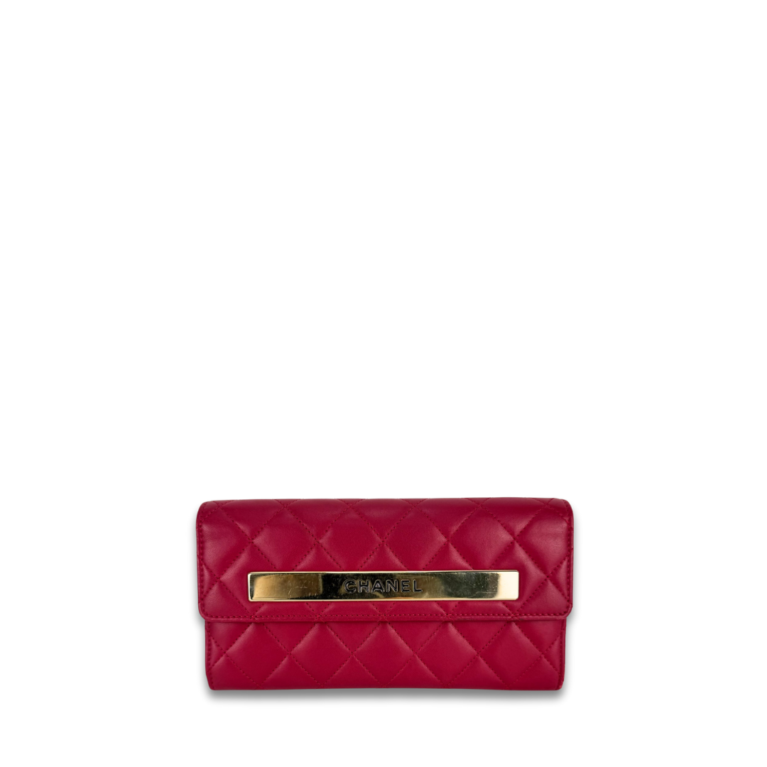 Chanel Fuchsia Quilted Lambskin Trendy CC Yen Wallet