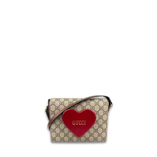 Gucci Supreme Script Logo Heart Wallet on Chain