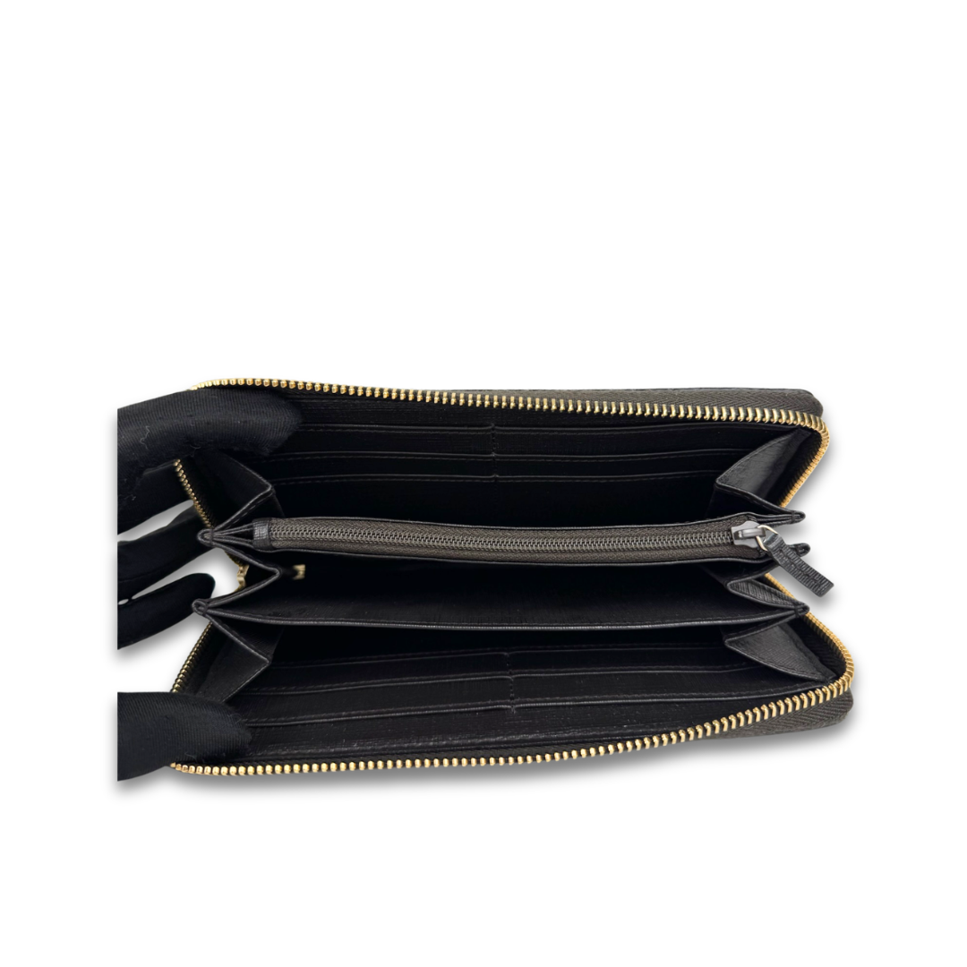 Gucci Supreme Zipper Wallet