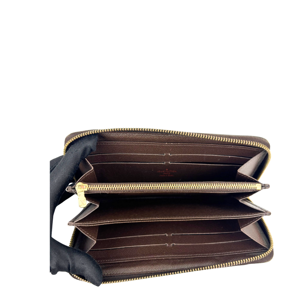 Louis Vuitton Damier Ebene Zippy Wallet