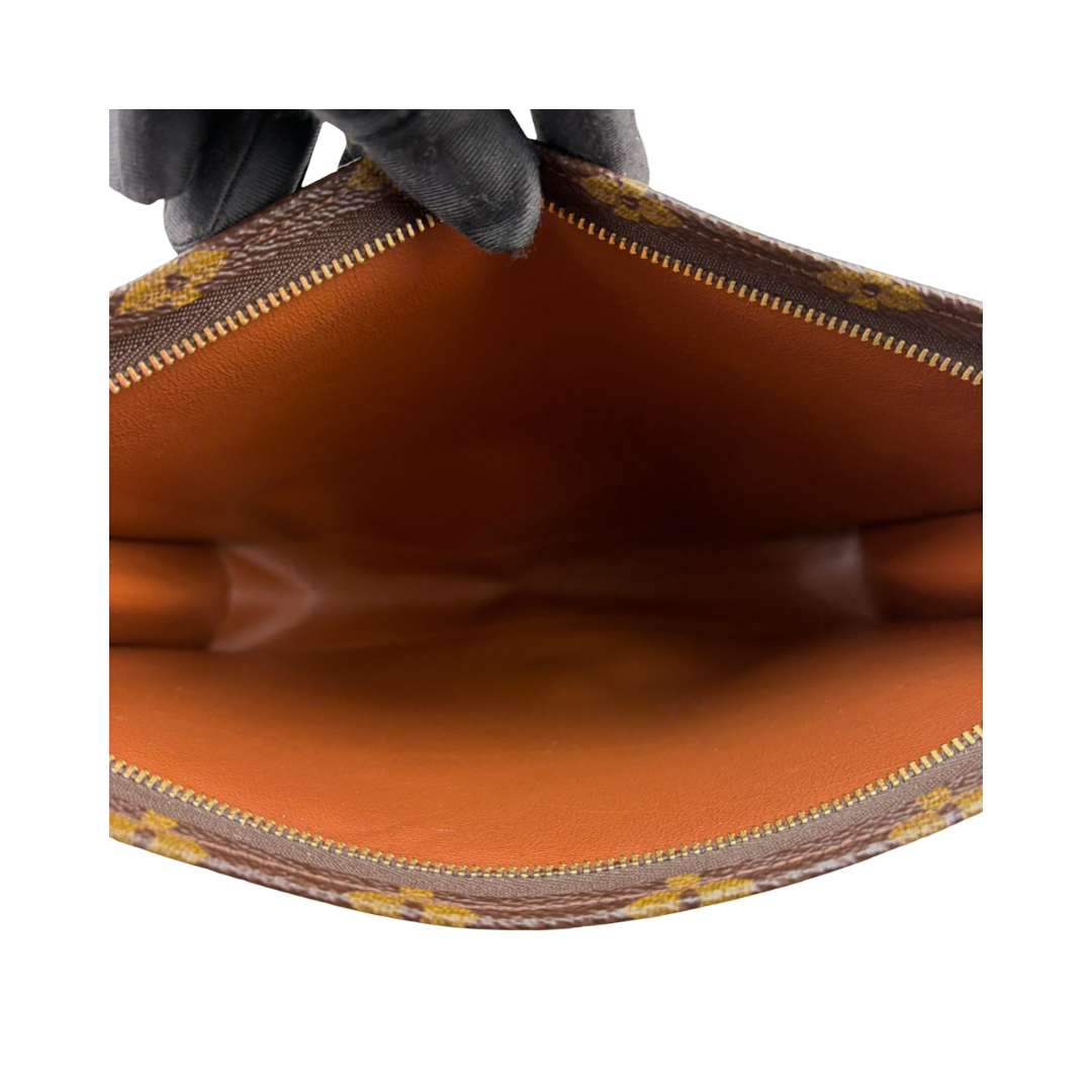 Louis Vuitton Monogram Toiletry 26