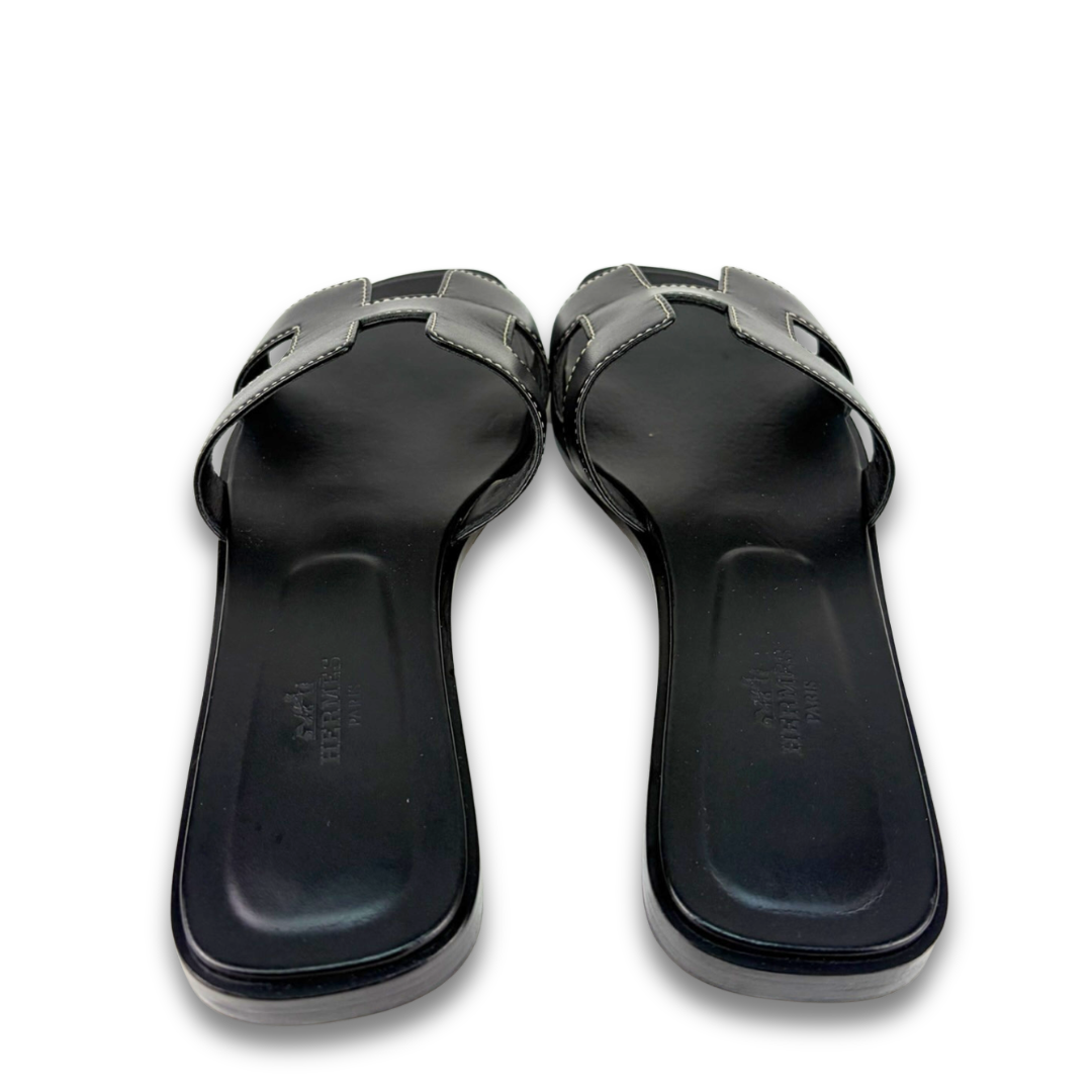 Hermès Black Oran Sandals - Size 38.5