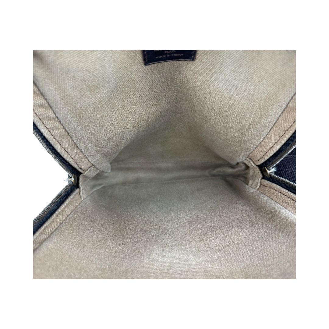 Louis Vuitton Leather Iroquois Shoulder Bag