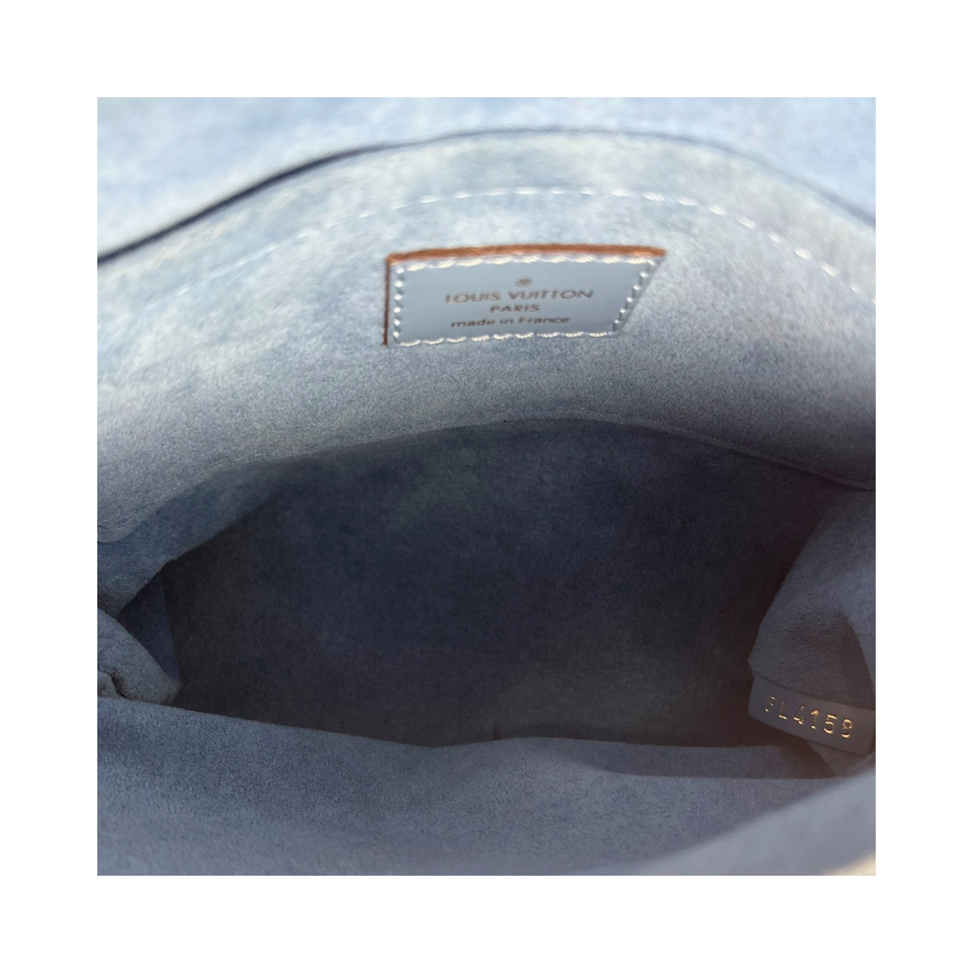 Louis Vuitton Blue Epi Leather Locky BB