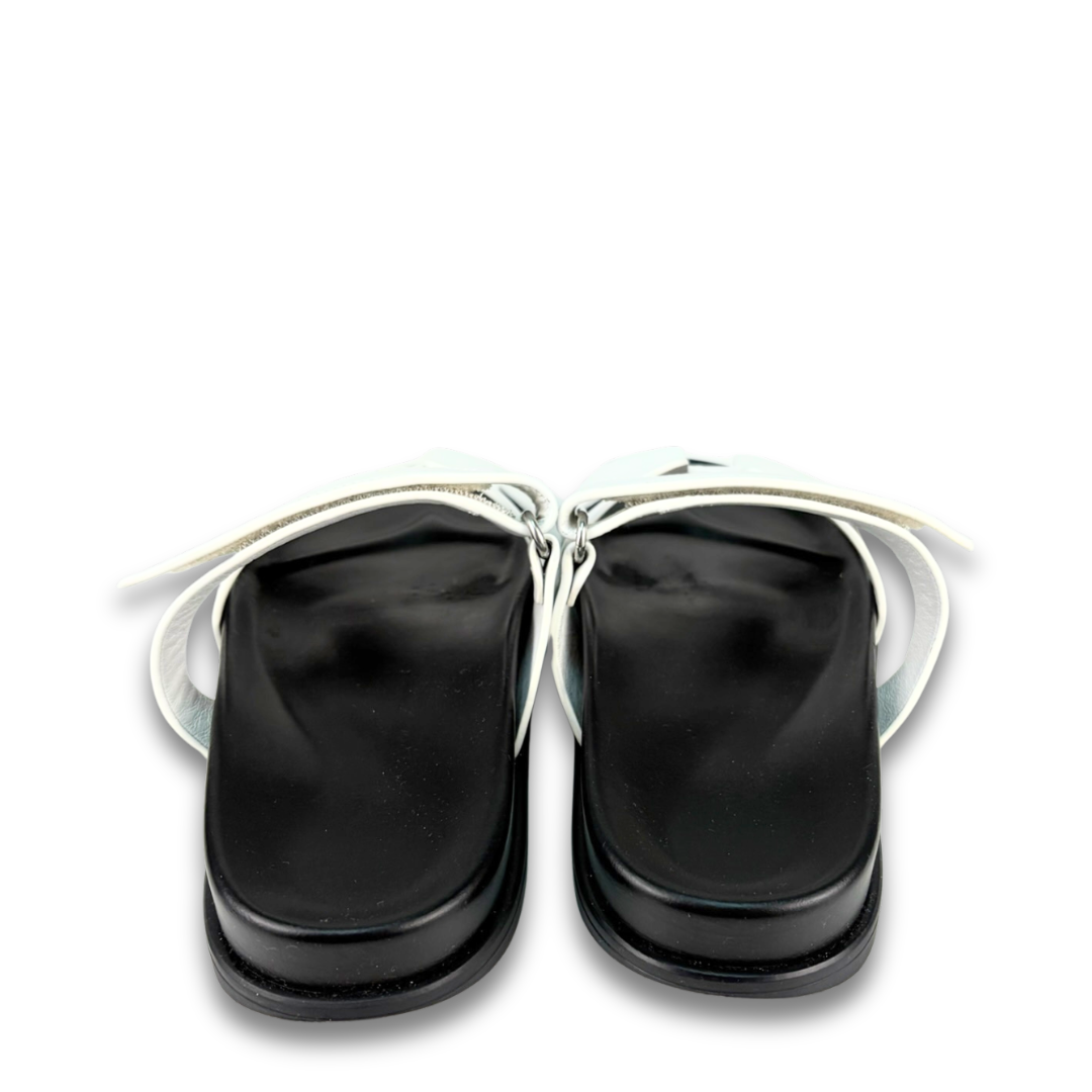 Hermès White Chypre Sandals - Size 39
