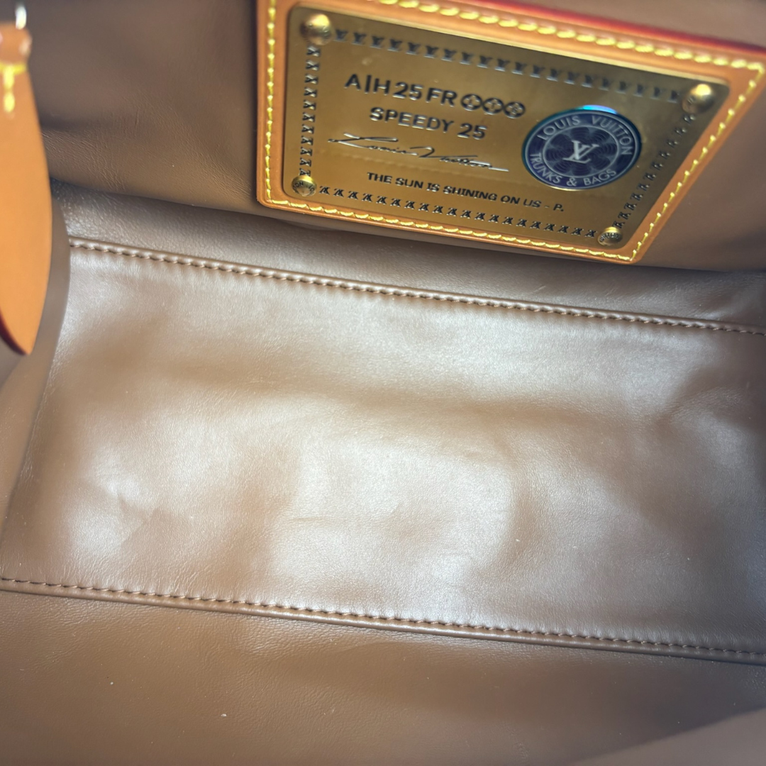 Louis Vuitton Pink Speedy P9 Bandoulière 25