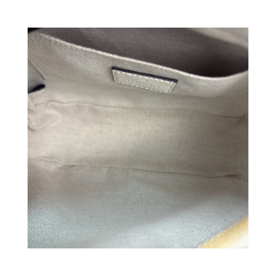 Gucci Cream Blondie Camera Bag