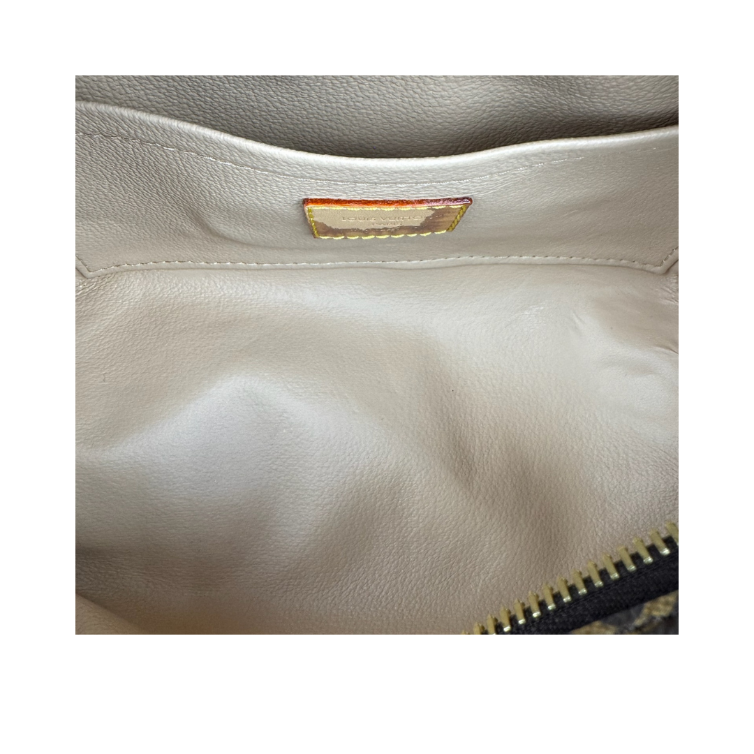 Louis Vuitton Monogram Locker Dopp Kit
