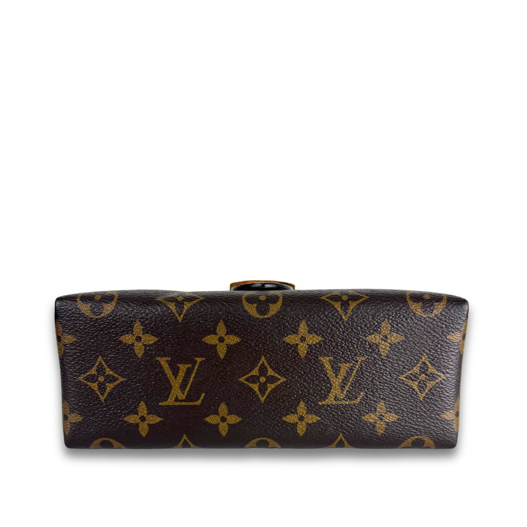 Louis Vuitton Monogram Locky BB