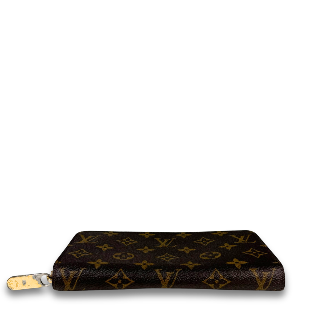 Louis Vuitton Monogram Zippy Wallet