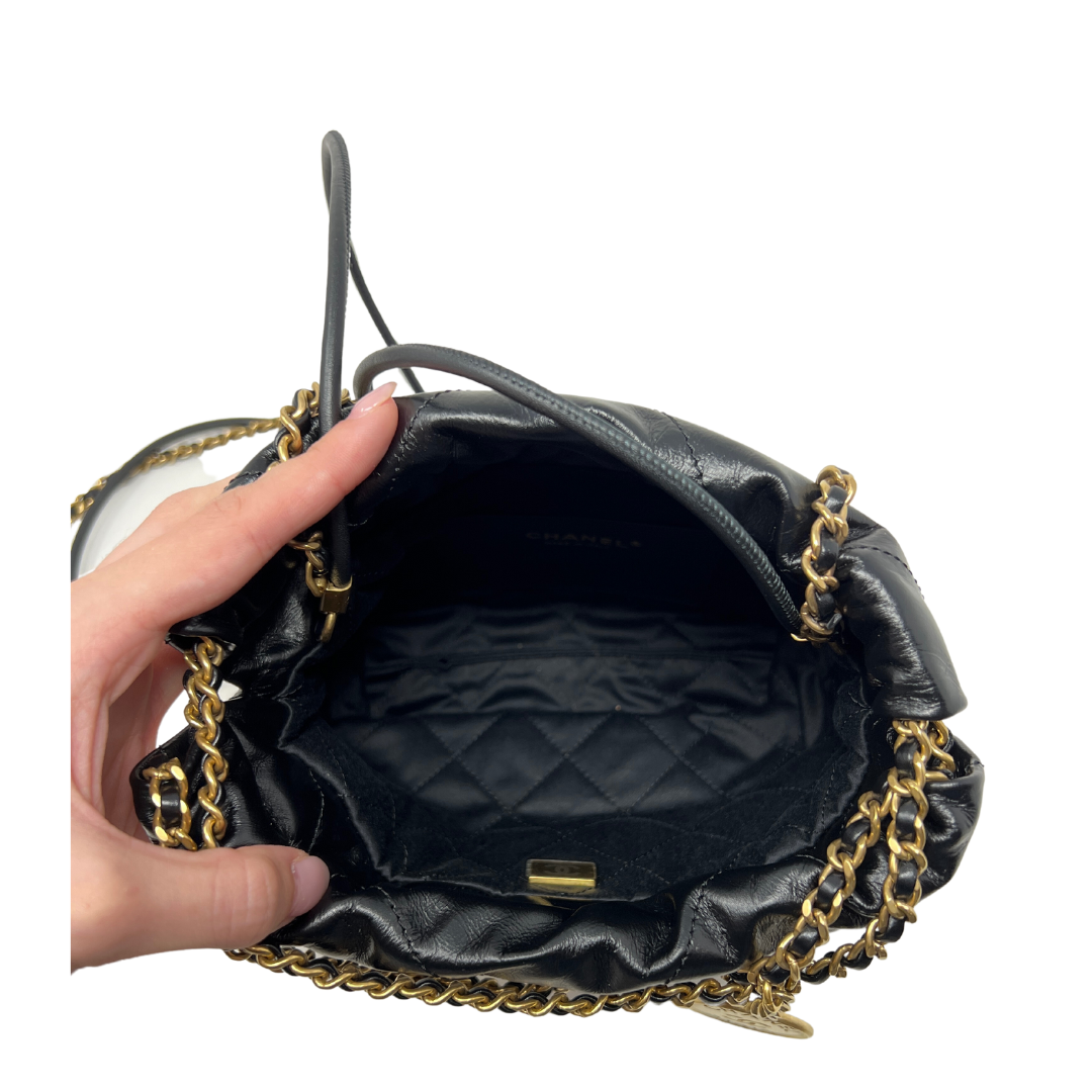 Chanel 22 leather mini bag