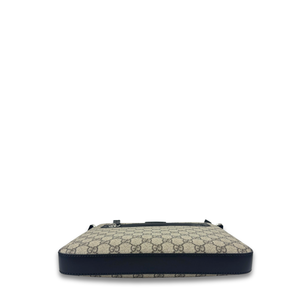 Gucci GG Supreme Zip Messenger Bag