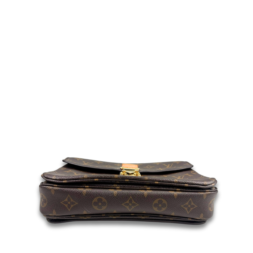 Louis Vuitton Monogram Pochette Métis