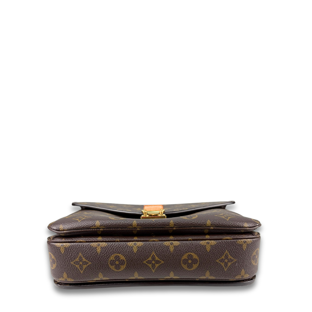 Louis Vuitton Monogram Pochette Metis