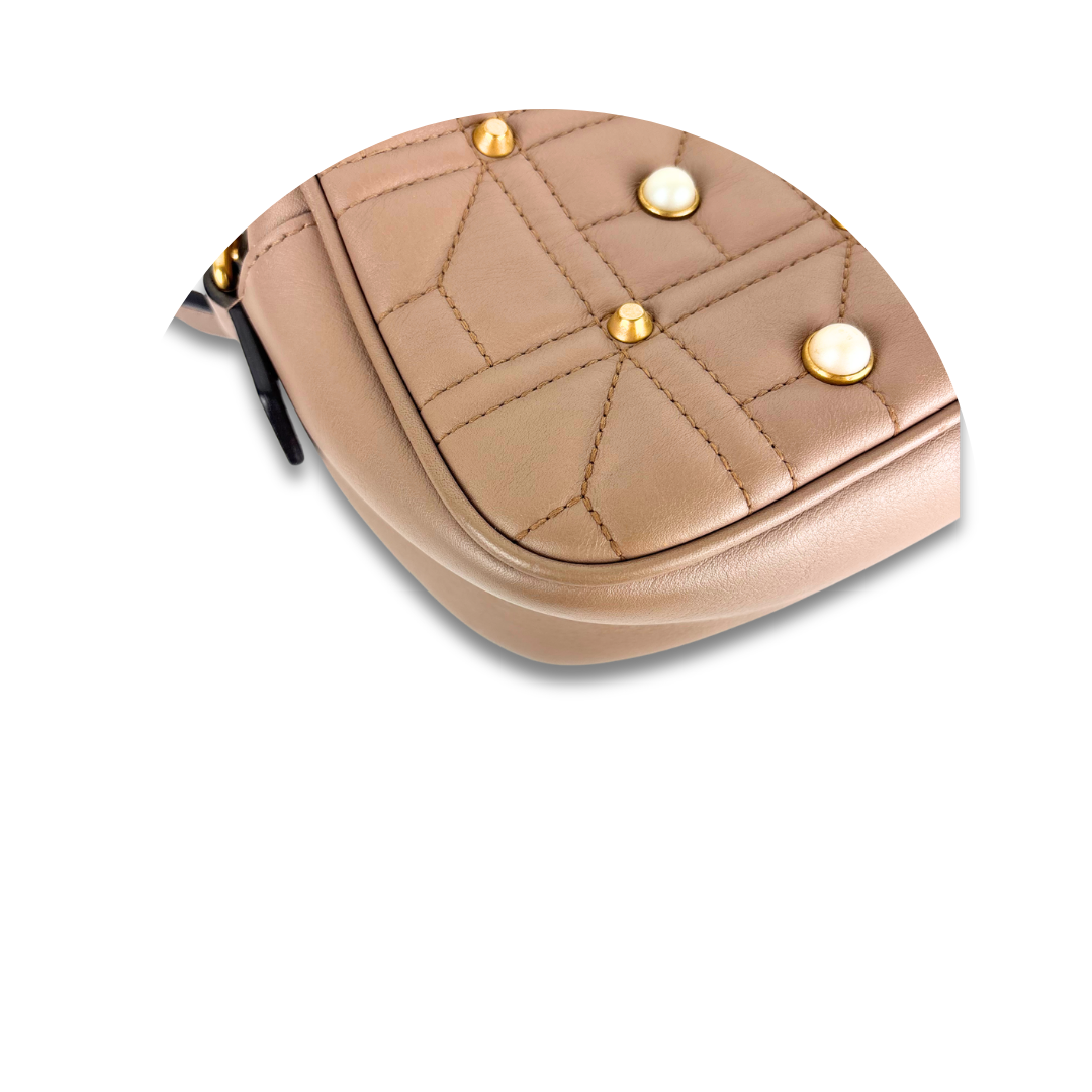 Gucci Pearl Marmont Camera Bag