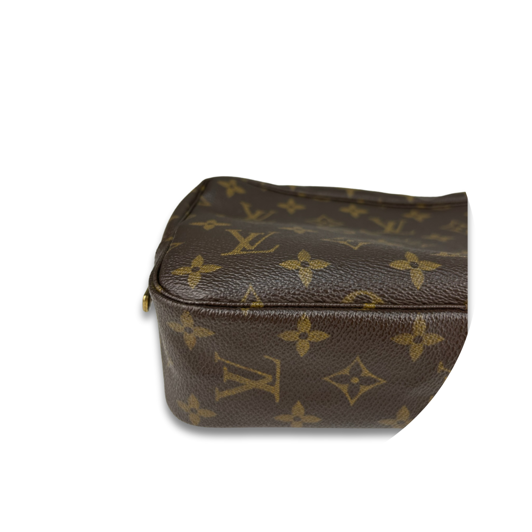 Louis Vuitton Monogram Trousse Toilette 23