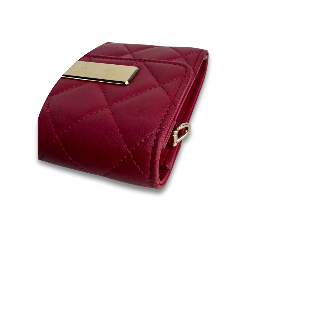 Chanel Fuchsia Quilted Lambskin Trendy CC Yen Wallet