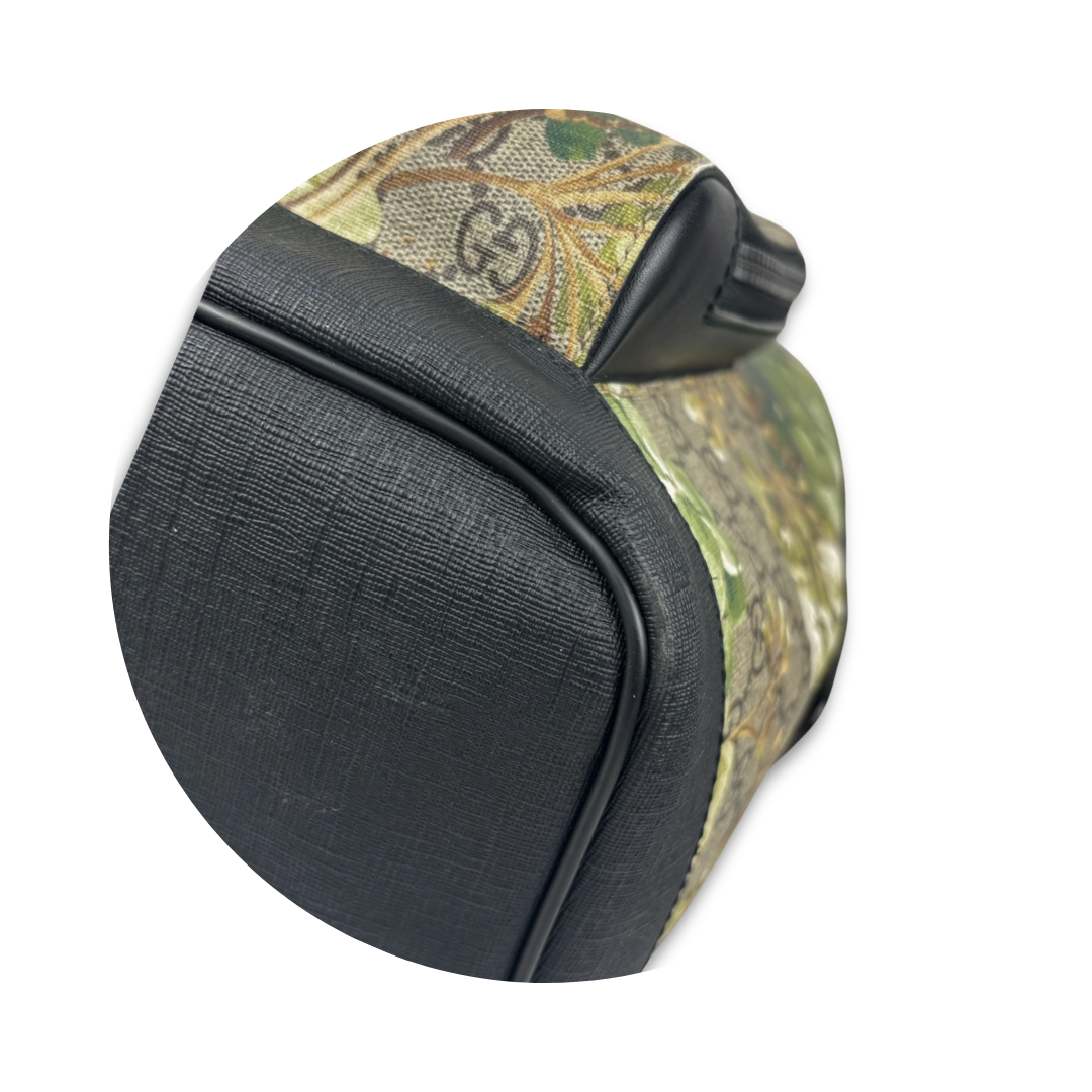 Gucci GG Supreme Blooms Backpack