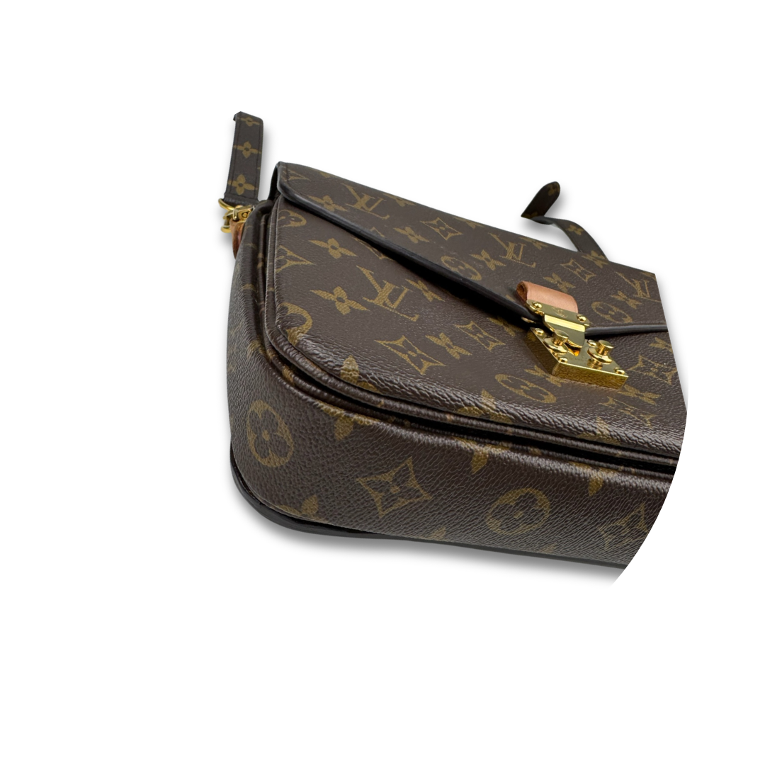 Louis Vuitton Monogram Pochette Métis