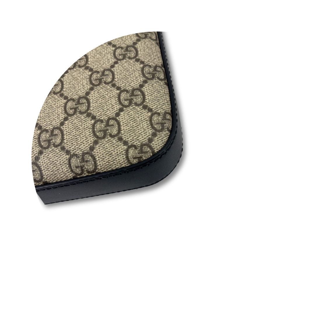 Gucci GG Supreme Zip Messenger Bag