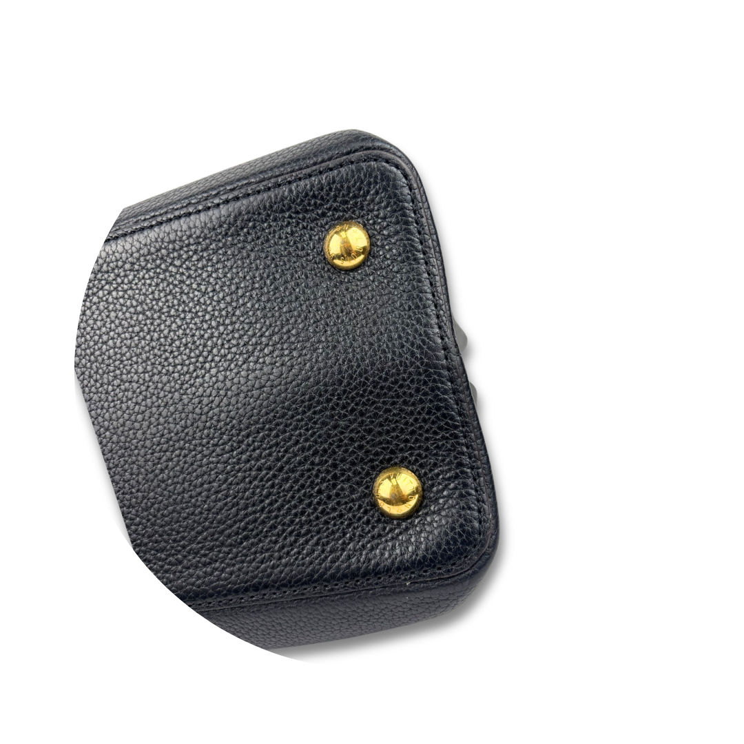 Louis Vuitton Black Capucines MM
