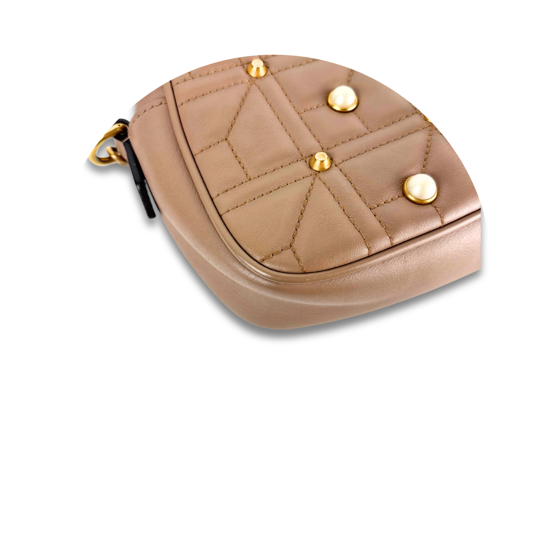 Gucci Pearl Marmont Camera Bag