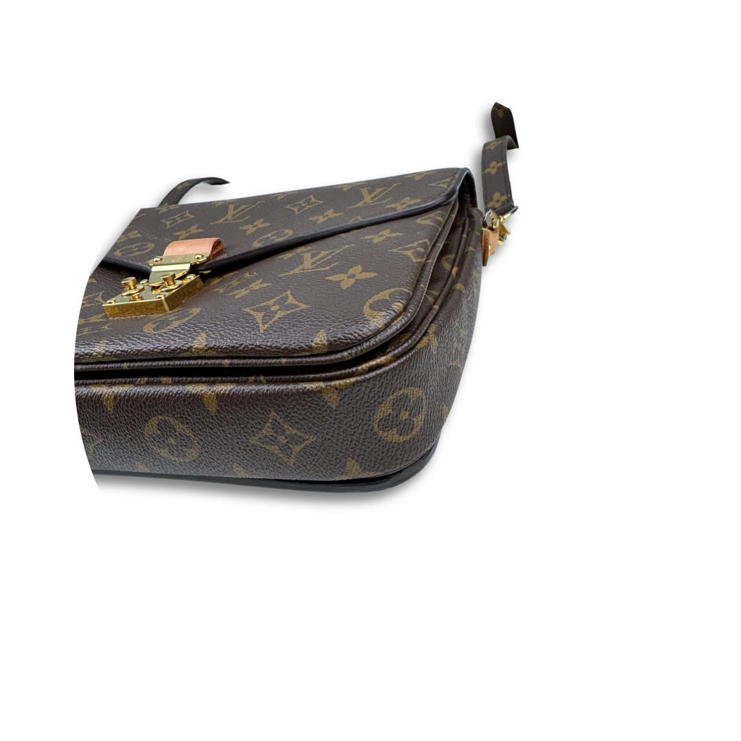 Louis Vuitton Monogram Pochette Métis