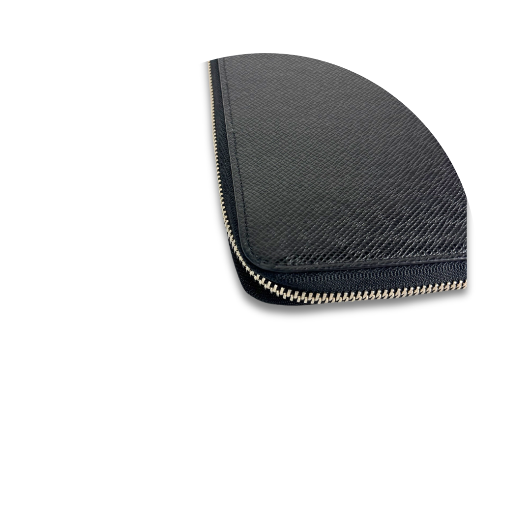 Louis Vuitton Taiga Zippy Wallet