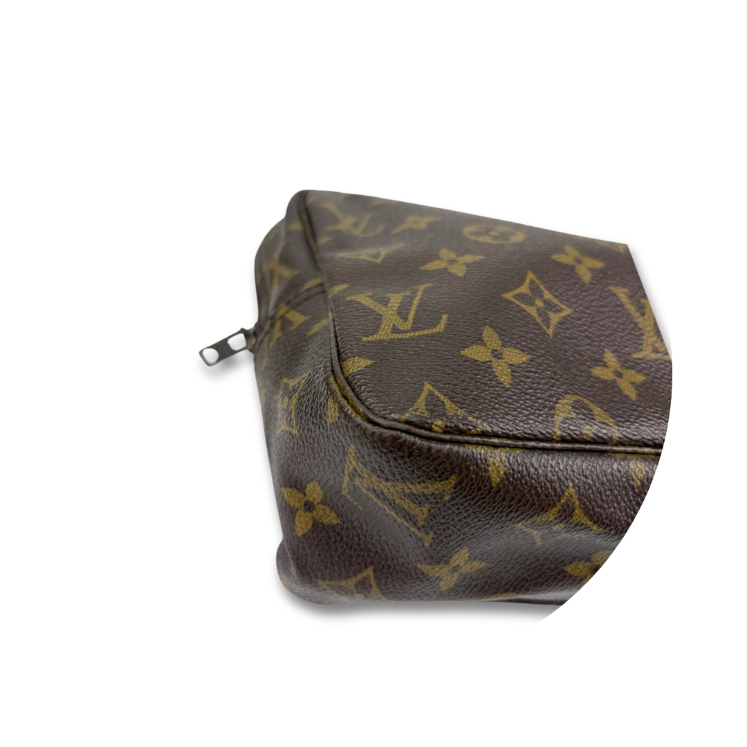 Louis Vuitton Monogram Trousse Toilette 28