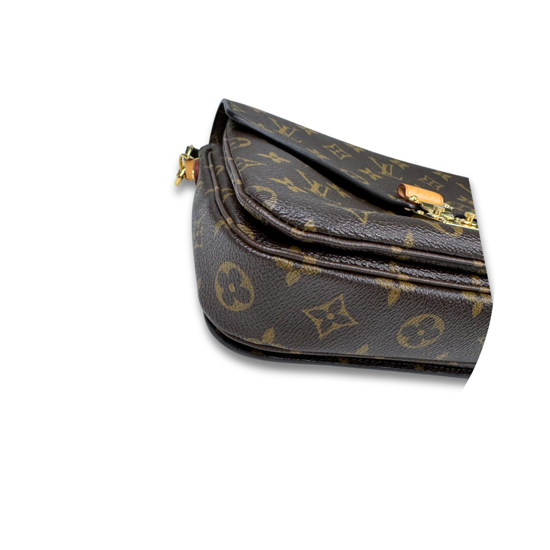 Louis Vuitton Monogram Pochette Métis