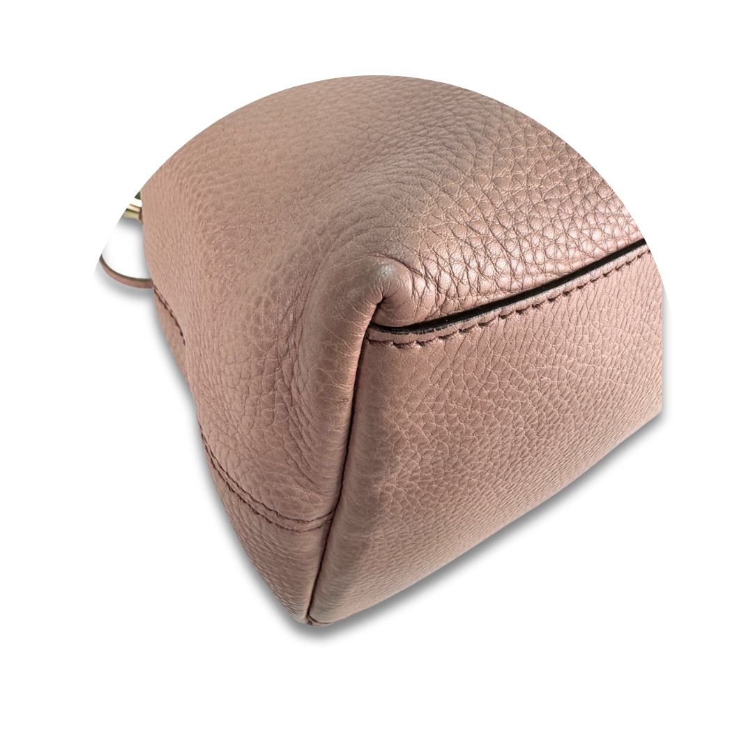 Gucci Dusty Rose Soho Chain Tote