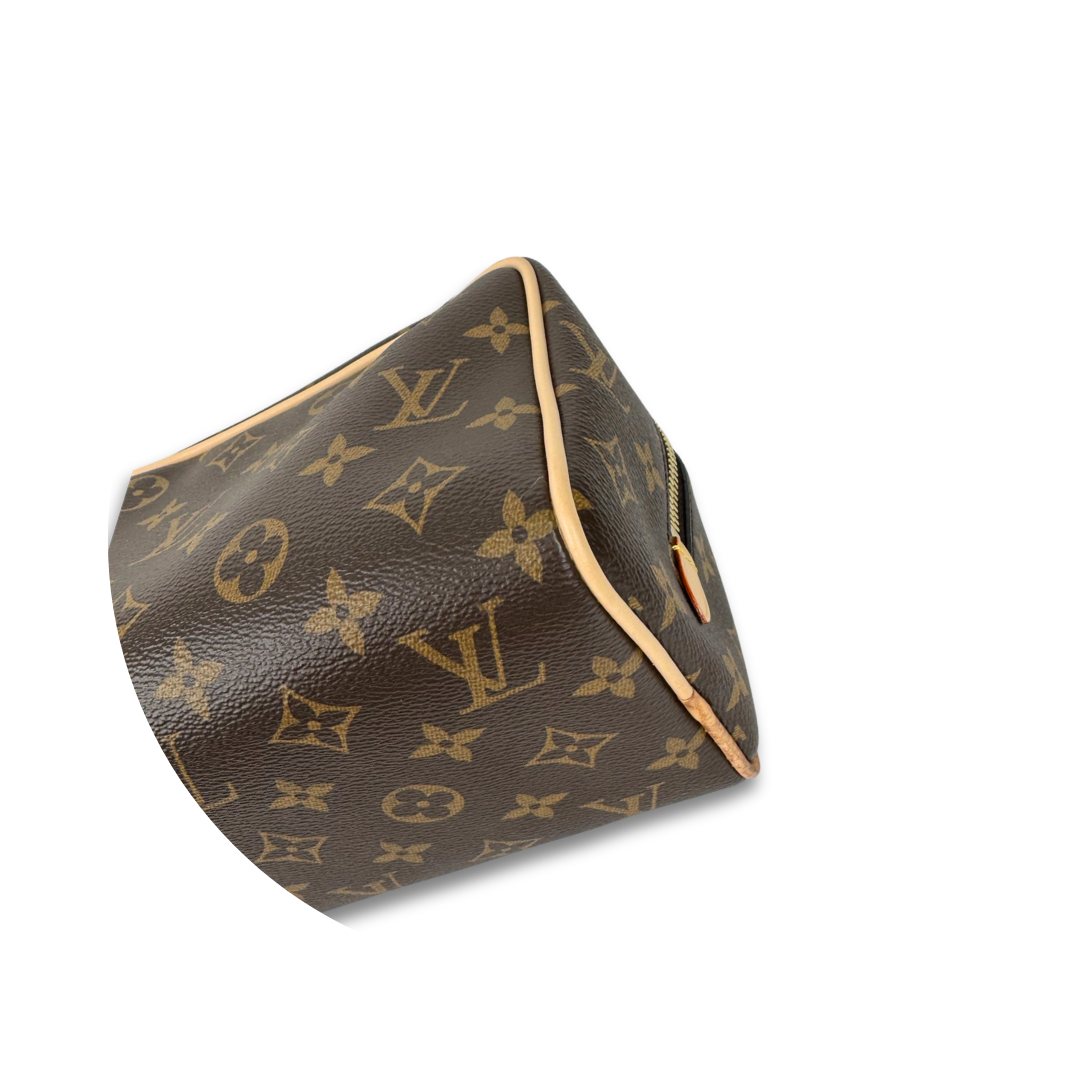 Louis Vuitton Monogram Locker Dopp Kit