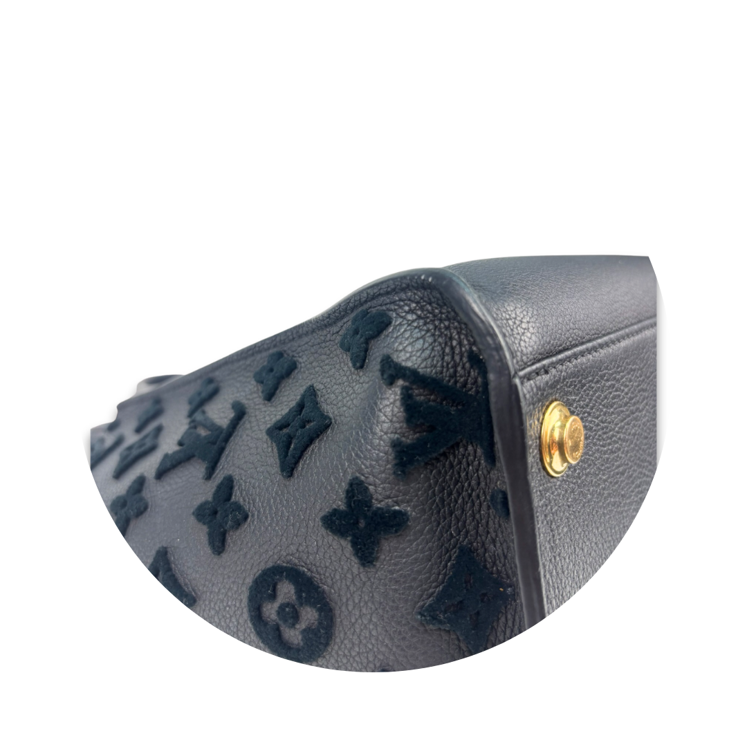 Louis Vuitton Black On My Side MM